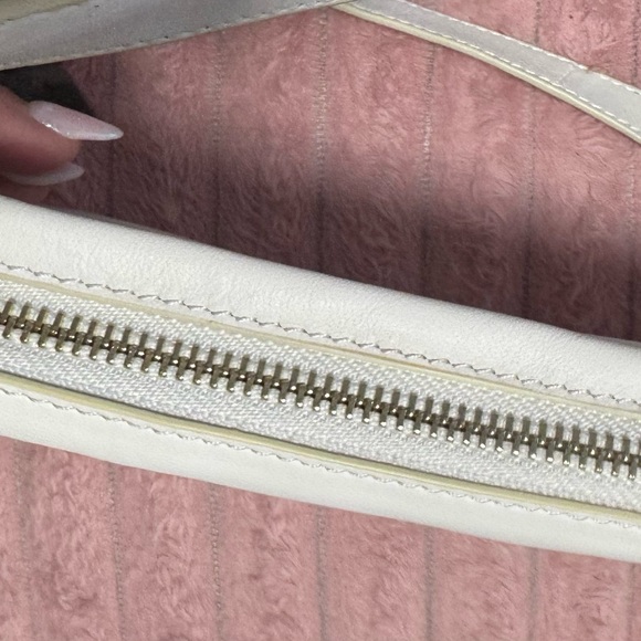 Vince Camuto White Woven Wristlet - Picture 7 of 10